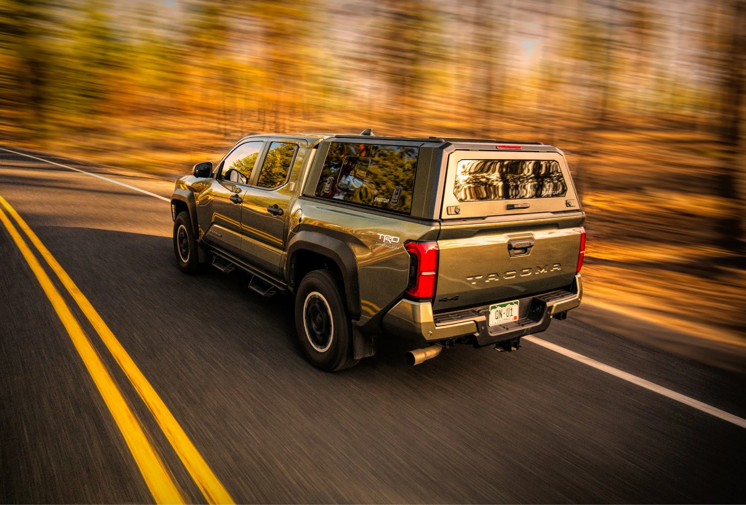 EVO Sport Series Truck Bed Cap 24 TACOMA 5' BED (EV1312-MB) by SmartCap® RSI